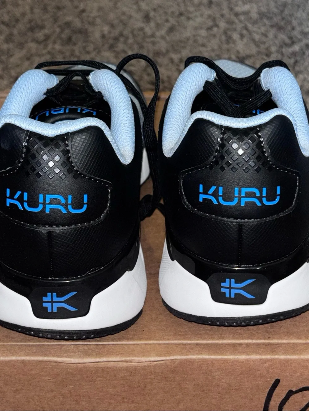 KURU casual athletic